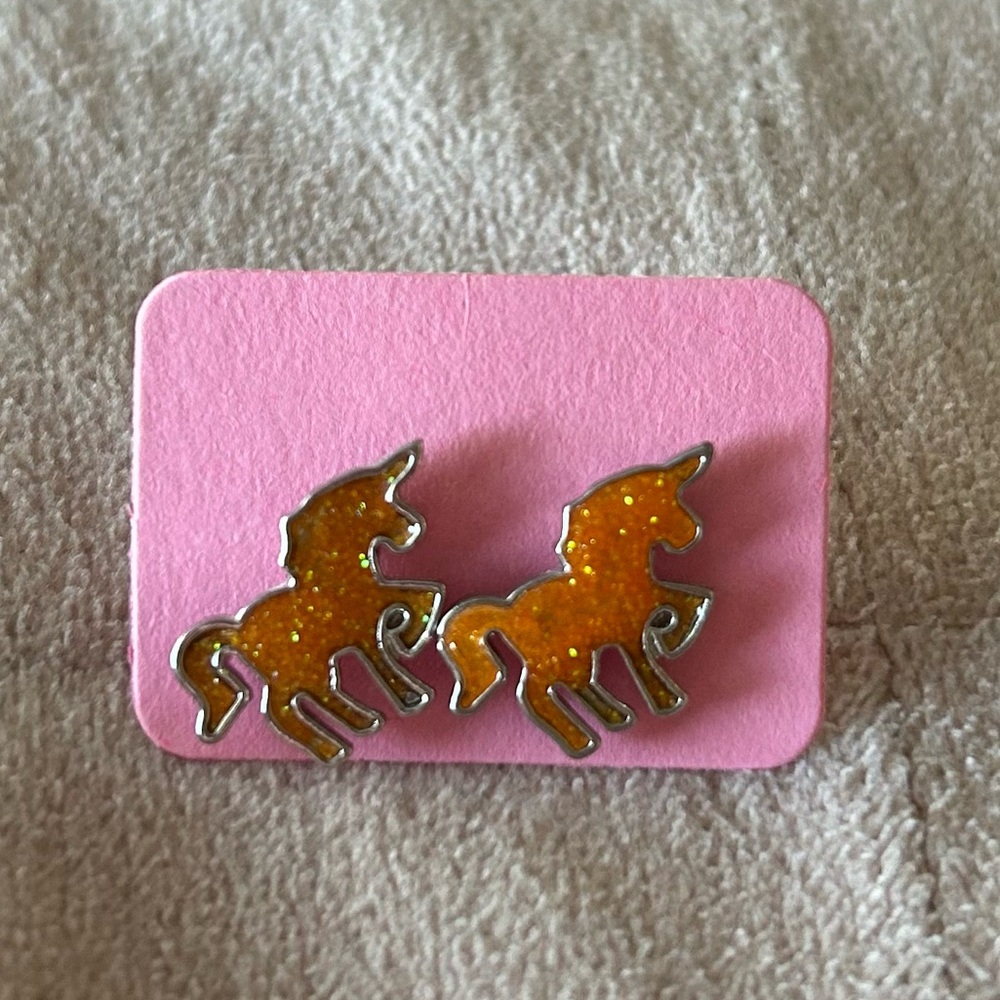 💎🆕Like new kids earrings bundle - Picture 2 of 7